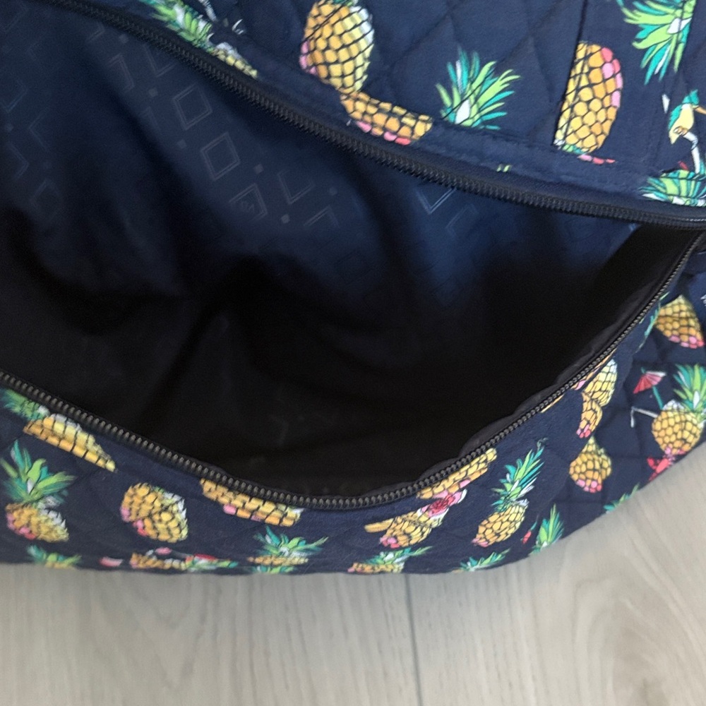 Vera Bradley Toucan Party Pineapple quilted bag set. Plus 4 other travel items - Picture 13 of 16
